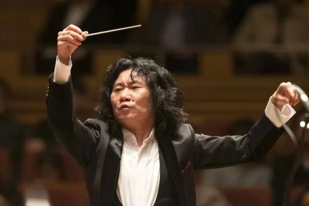 追求极致艺术的“全能”指挥家.专访彭家鹏